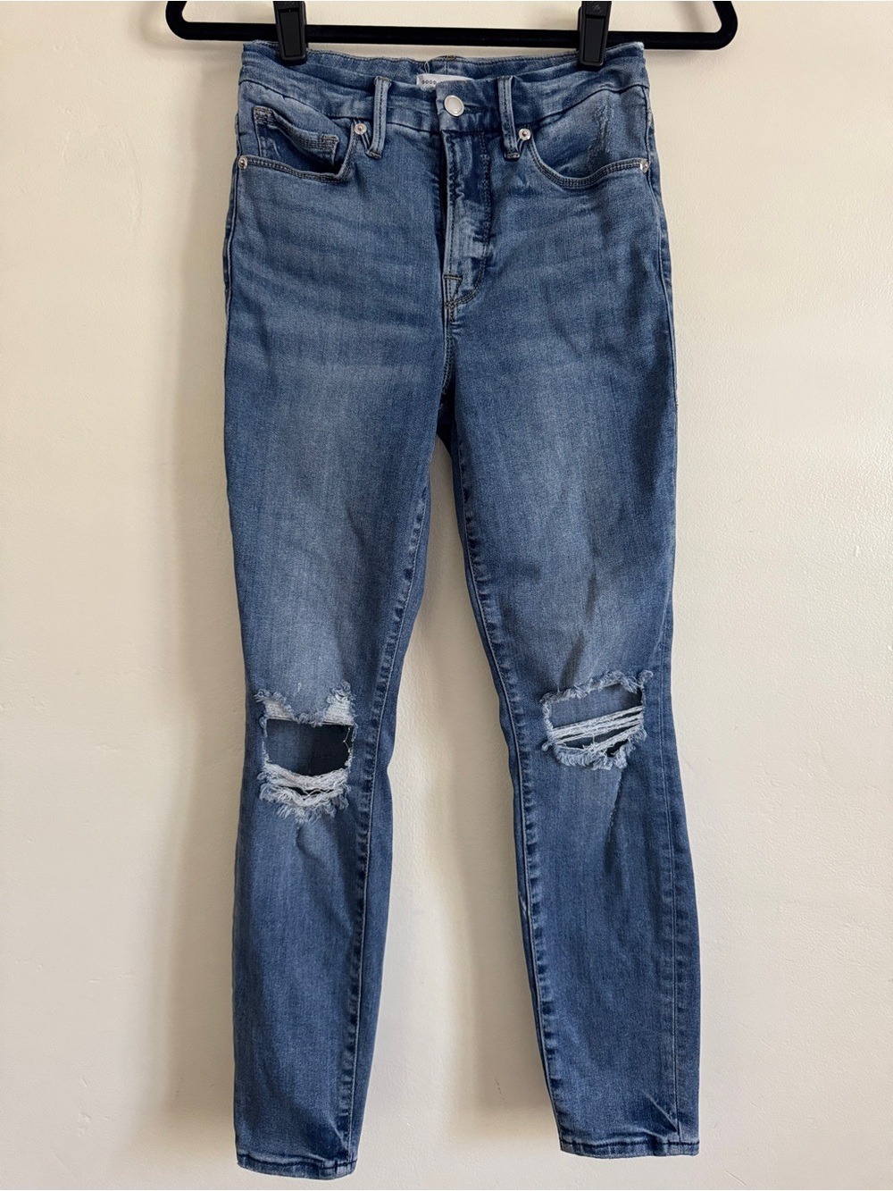Good American Ripped Skinny Jeans in Blue Wash, 2/26